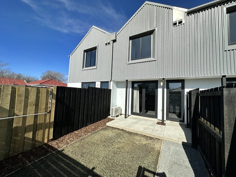 3/32 Frederick Street, Waltham, Christchurch - Carousel 1