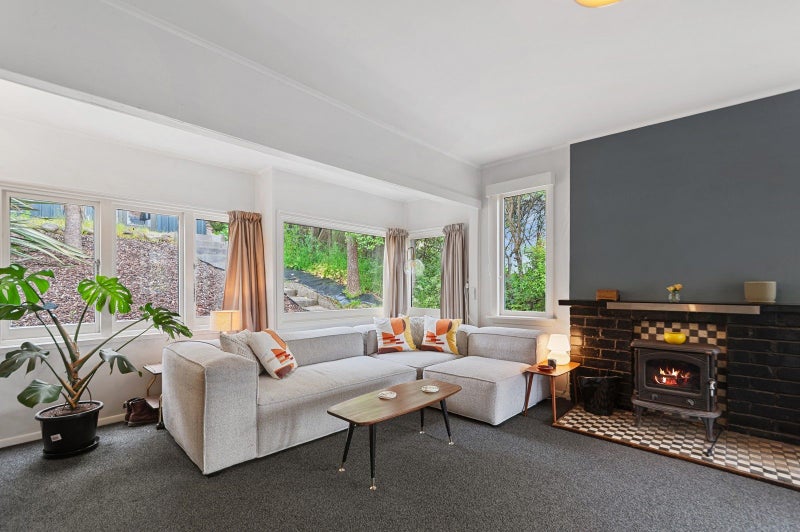 2A Kura Lane, Diamond Harbour, Lyttelton - Carousel 1