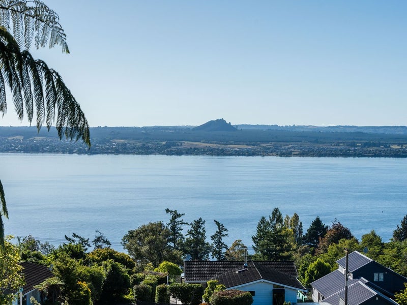 102 Wakeman Road, Acacia Bay, Taupō - Carousel 2