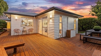 3B Toru Street, Te Atatu Peninsula, Auckland - Carousel 1