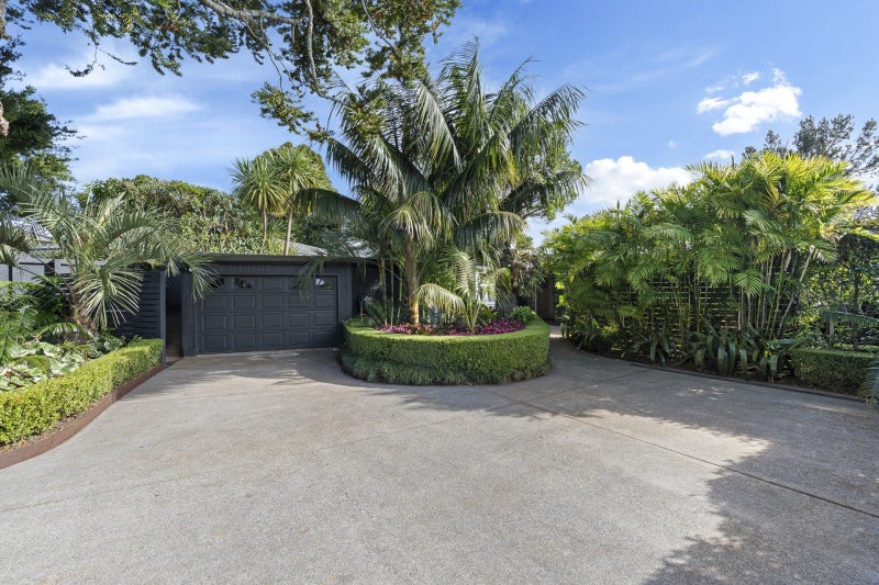 222 Tukapa Street, Westown, New Plymouth - Carousel 1