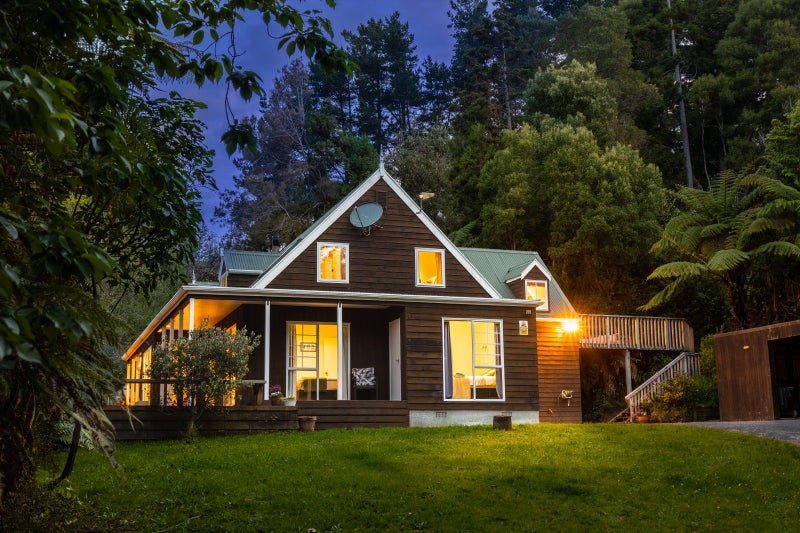 298 Mangaone Road, REIKORANGI, WAIKANAE - Carousel 1