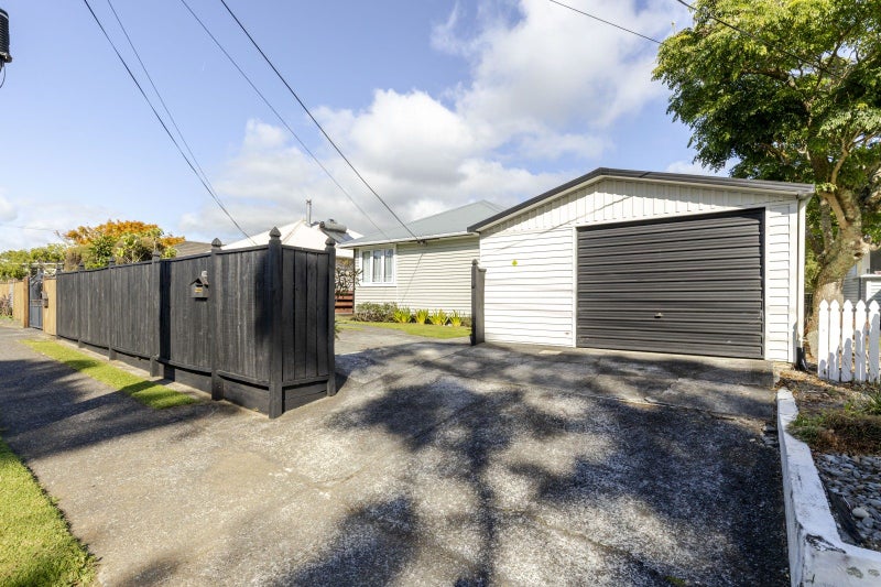 412 Carrington Street, Upper Vogeltown, New Plymouth - Carousel 30