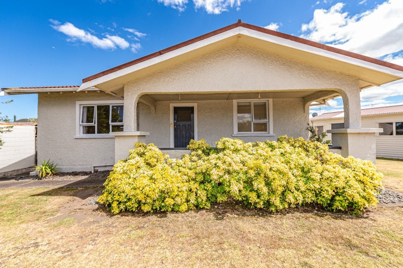 16 Central Avenue, Gonville, Whanganui - Carousel 1