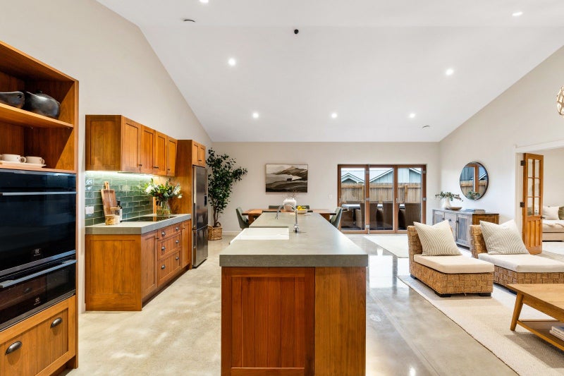 2 Rich Rise, Havelock North, Havelock North - Carousel 2