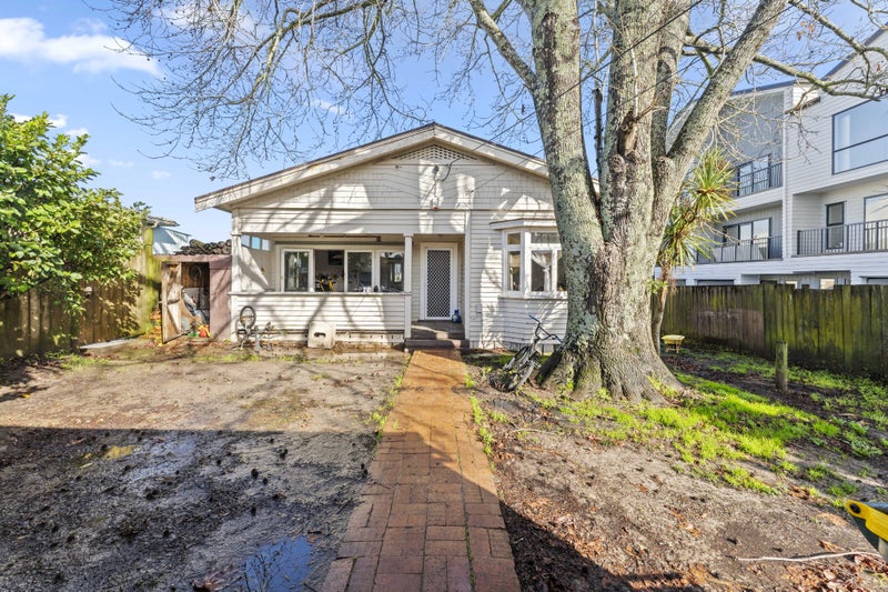 4050 Great North Road, Glen Eden, Auckland - Carousel 1