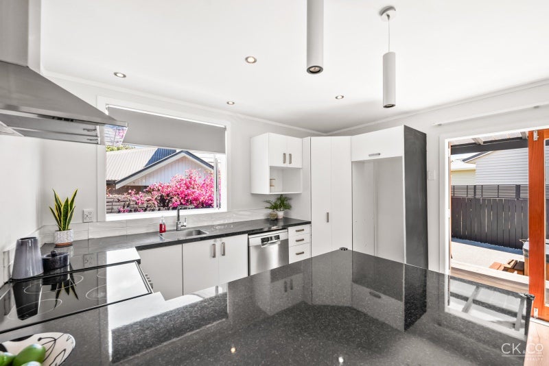 1/15 Allen Street, Boulcott, Lower Hutt - Carousel 2