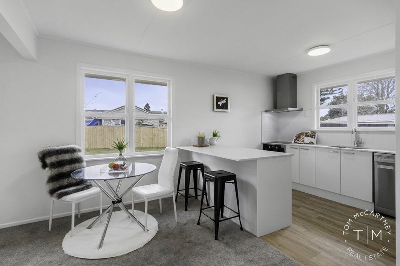 5 Corsair Crescent, Mangere, Auckland - Carousel 2