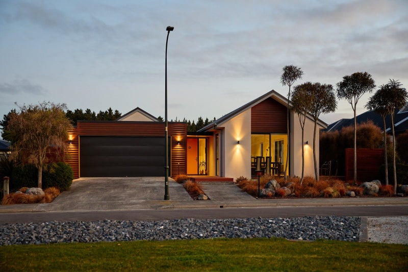 5 Mcrae Gardens, Kaikoura Flat, Kaikōura - Carousel 1