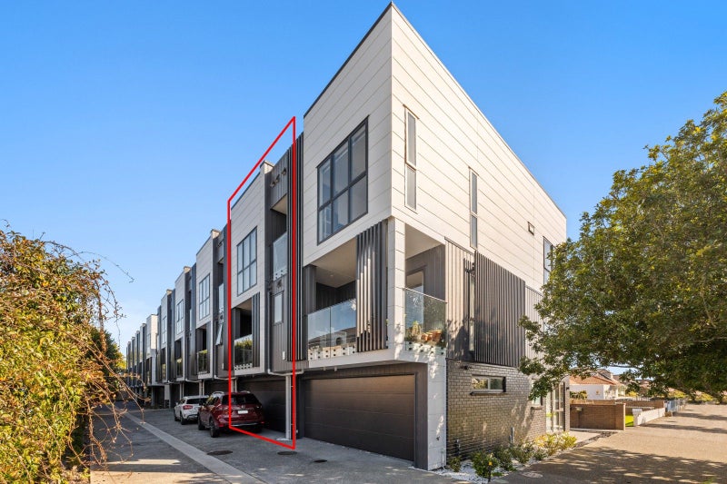 1/12 King Edward Avenue, Epsom, Auckland - Carousel 1