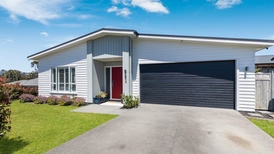 203 Ninth View Avenue, Beachlands, Auckland - Carousel 1