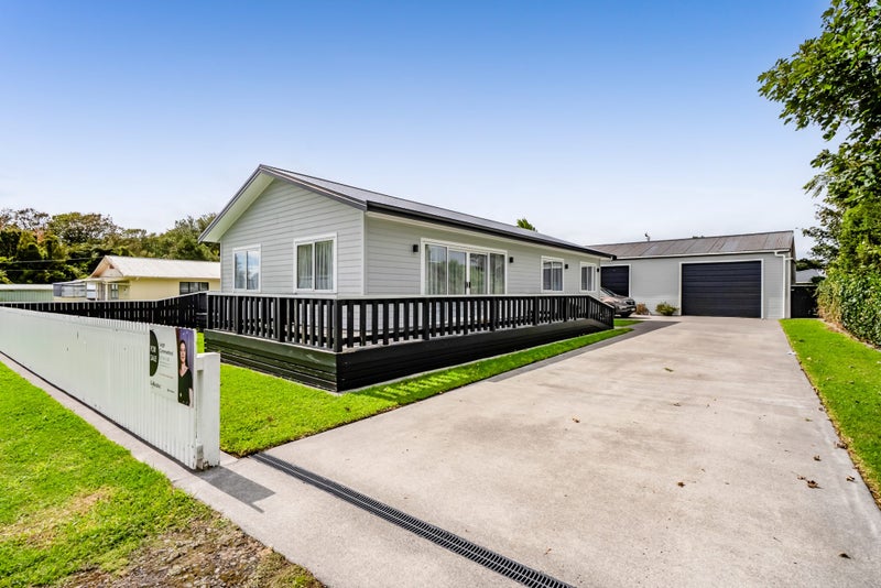 6 Whitcombe Terrace, Midhirst, Stratford - Carousel 34