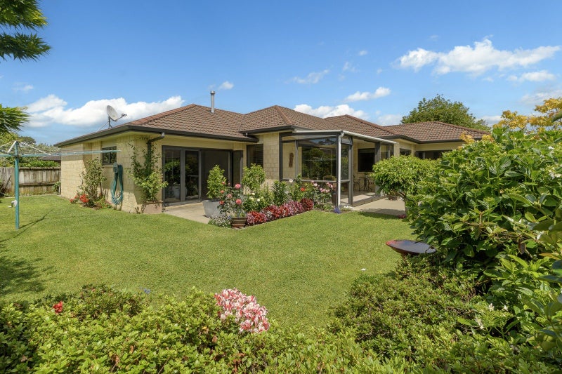 31 Condor Drive, Pyes Pa, Tauranga - Carousel 1