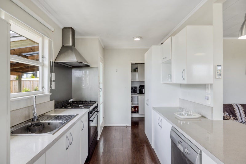 18 Atuaroa Avenue, Te Puke - Carousel 1