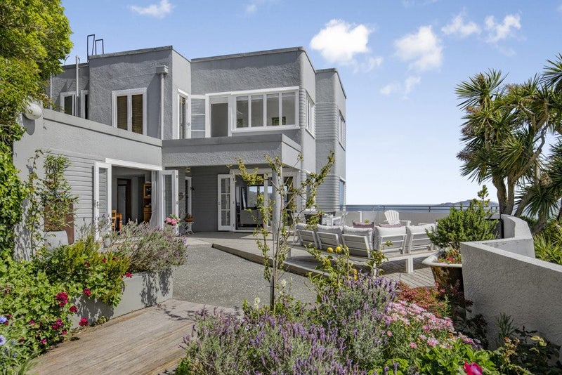 1/58 Ferry Road, Days Bay, Lower Hutt - Carousel 1