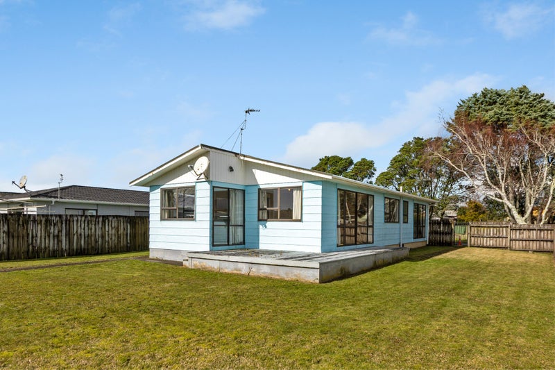 209 Parklands Avenue, Bell Block, New Plymouth - Carousel 1