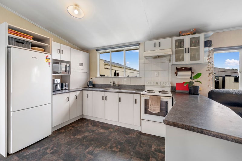 64 Charlton Road, Gore, Gore - Carousel 2