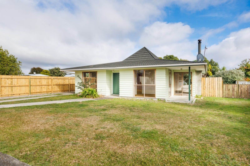 6 Raleigh Street, Levin, Levin - Carousel 1