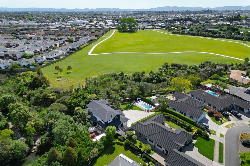 21 Oldfield Court, Huntington, Hamilton - Carousel 24