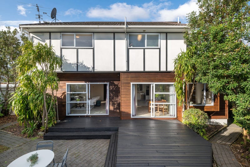 2/5 Stanley Avenue, Milford, Auckland - Carousel 1