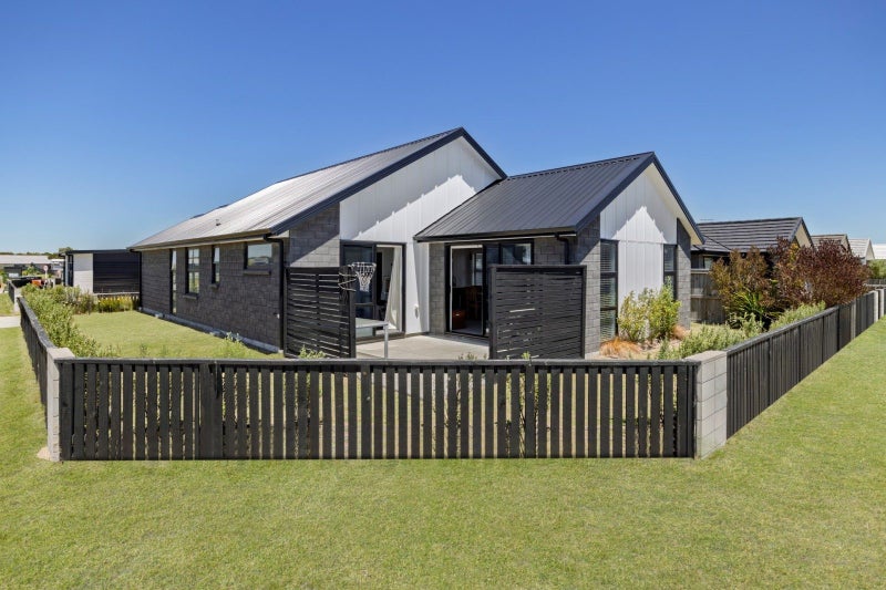2 Lion Place, Papamoa, Papamoa - Carousel 2