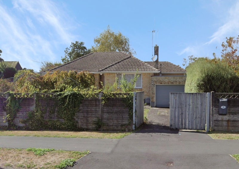 19 Houchens Road, Glenview, Hamilton - Carousel 23