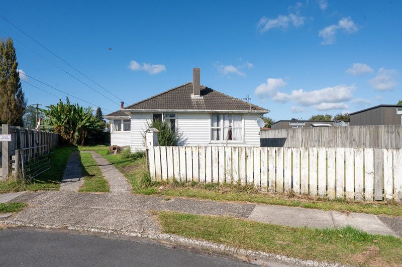 7 Waterlow Street, Fordlands, Rotorua - Carousel 1