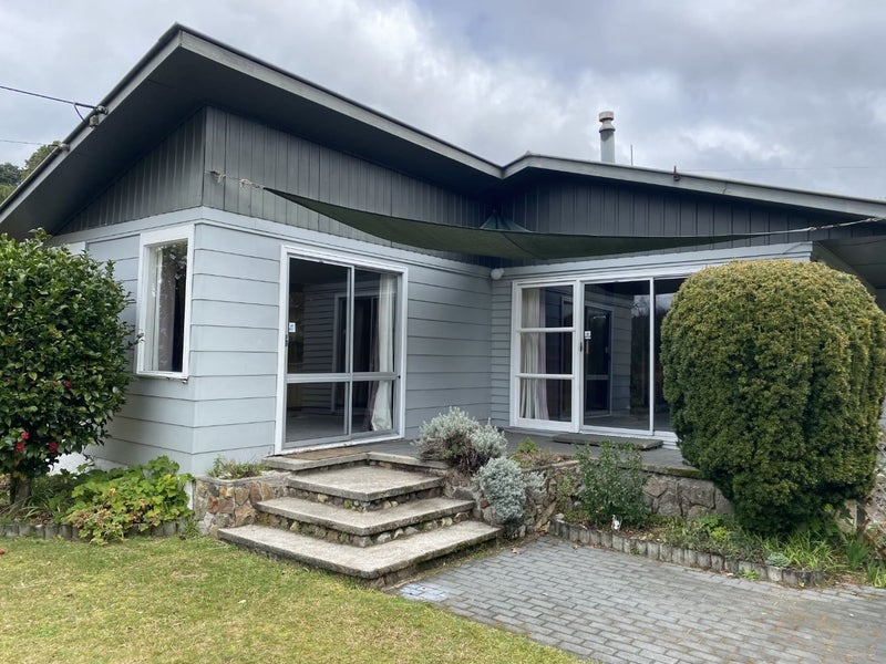 22 Steep Street, Lake Okareka, Rotorua - Carousel 1
