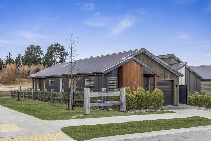 24 Malvern Road, Wanaka - Carousel 1