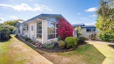 71 Fairview Avenue, Feilding, Feilding - Carousel 1