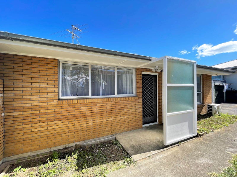2/6 May Road, Mount Roskill, Auckland - Carousel 1