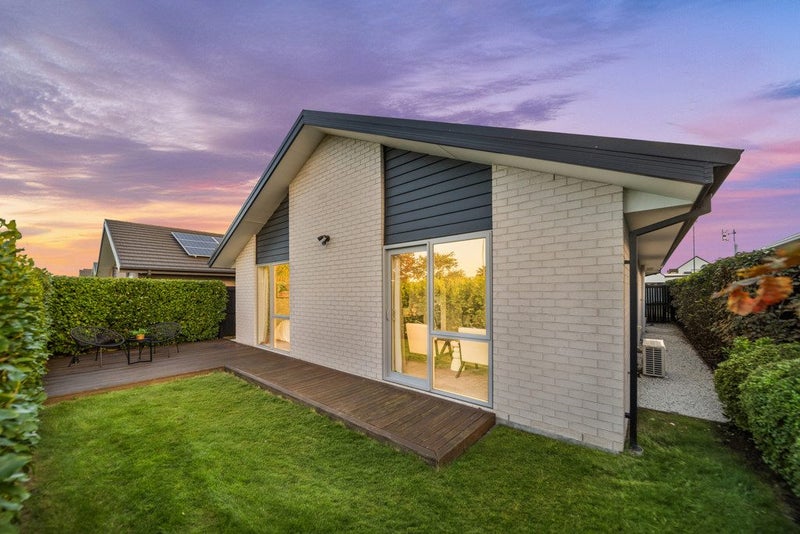 36 Horoeka Street, Avonhead, Christchurch - Carousel 15