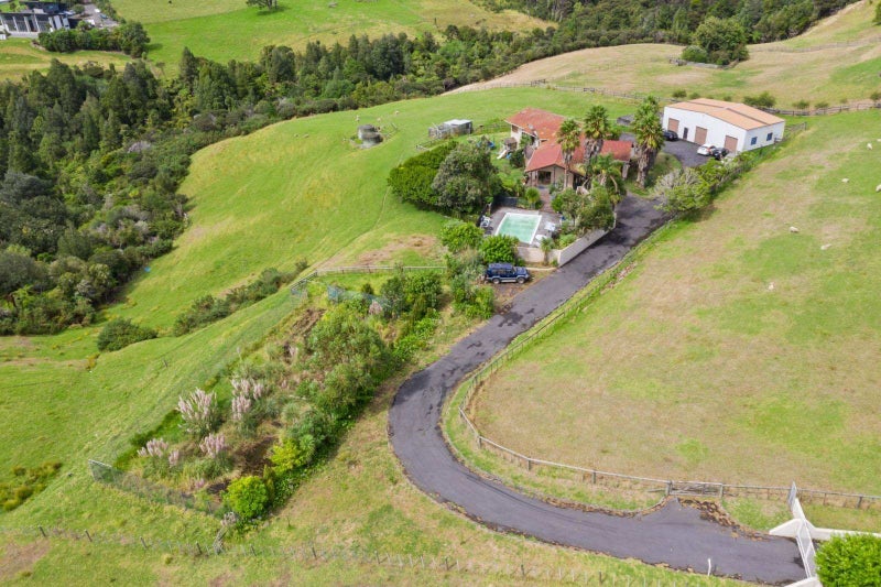 136 Okura River Road, Okura, Auckland - Carousel 24