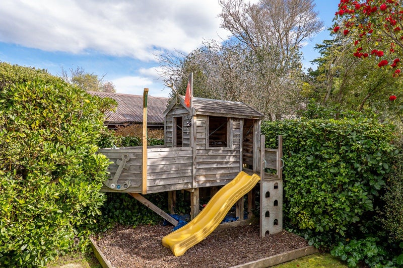 394 Cashmere Road, Westmorland, Christchurch - Carousel 21