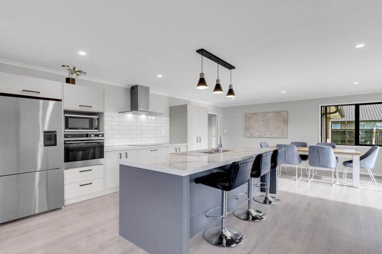 7 Bostonkip Crescent, Fitzroy, Hamilton, Waikato - Carousel 2