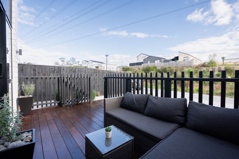 12 Papai Lane, Massey, Auckland - Carousel 19