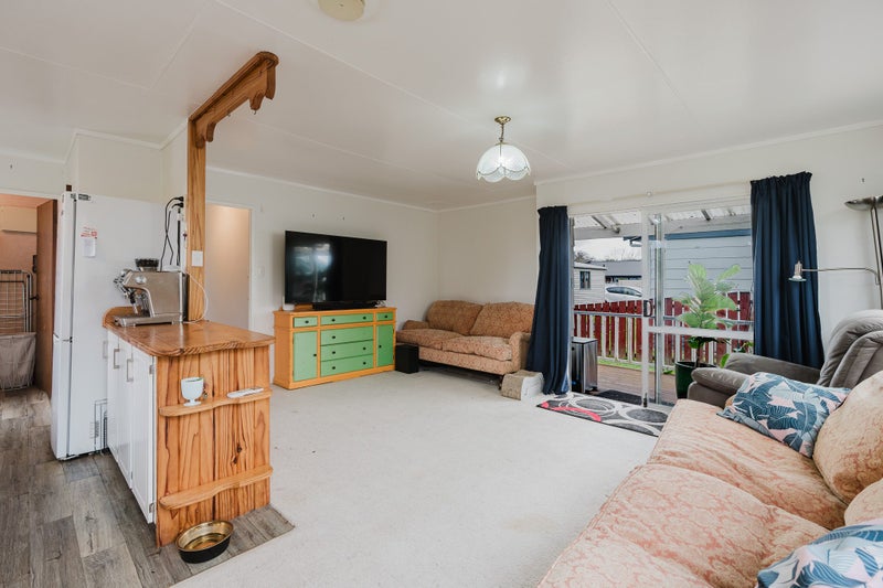 16 Gillett Lane, Enderley, Hamilton - Carousel 2