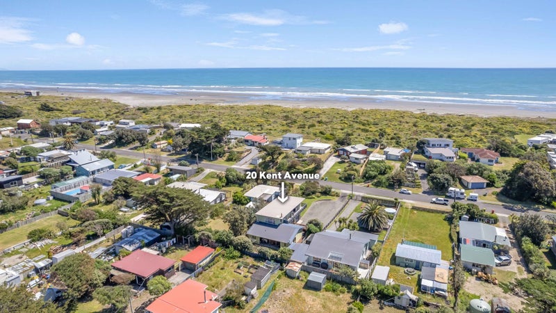 20 Kent Avenue, Waitarere Beach, Levin - Carousel 2