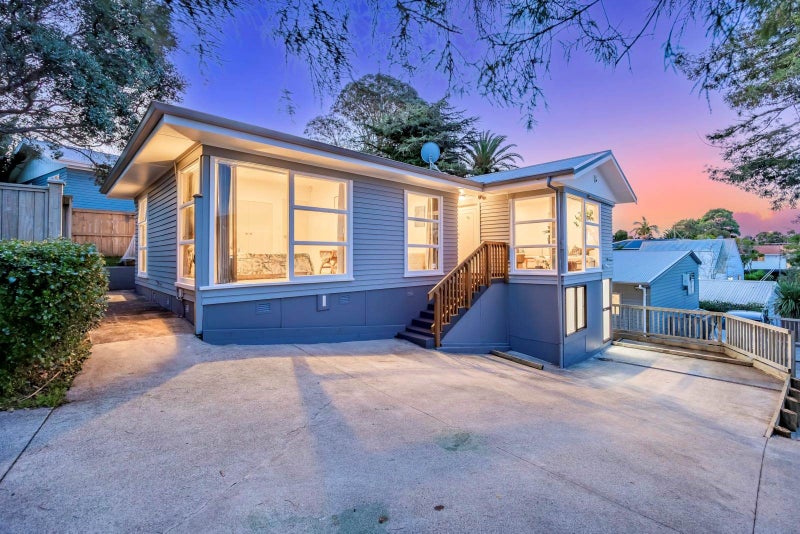 34 Caulton Street, Saint Johns, Auckland - Carousel 1