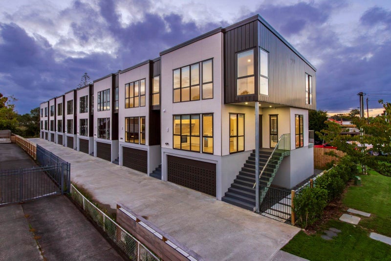 4/16 Brady Road, Otahuhu, Auckland - Carousel 1