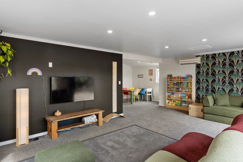 10 Burwood Road, Burwood, Christchurch - Carousel 1