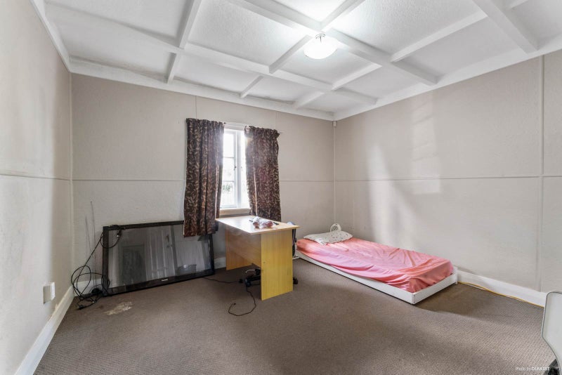 Property Valuation for 44 Finlayson Avenue, Clendon Park, Auckland