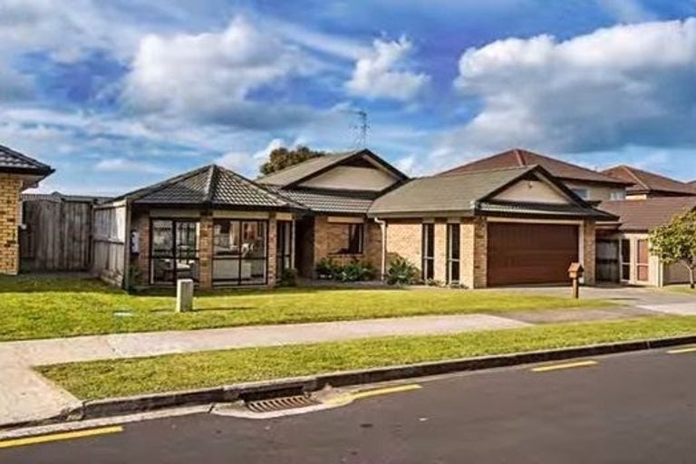 36 Lilybank Crescent, East Tamaki, Auckland - Carousel 1
