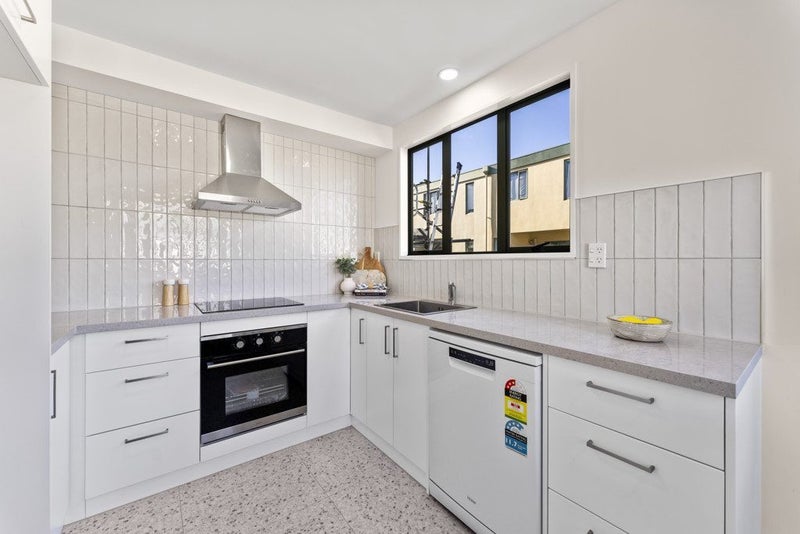 4/2 Rex Street, Riccarton, Christchurch - Carousel 2