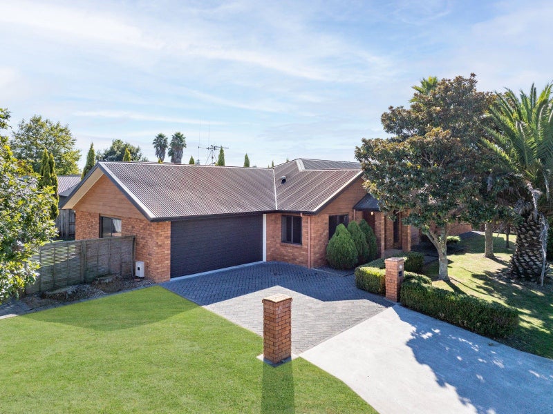 2 Shiraz Place, Rototuna, Hamilton - Carousel 1