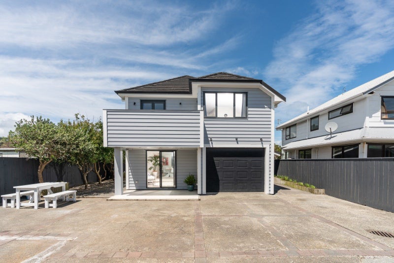 22A Stone Street, Miramar, Wellington - Carousel 1