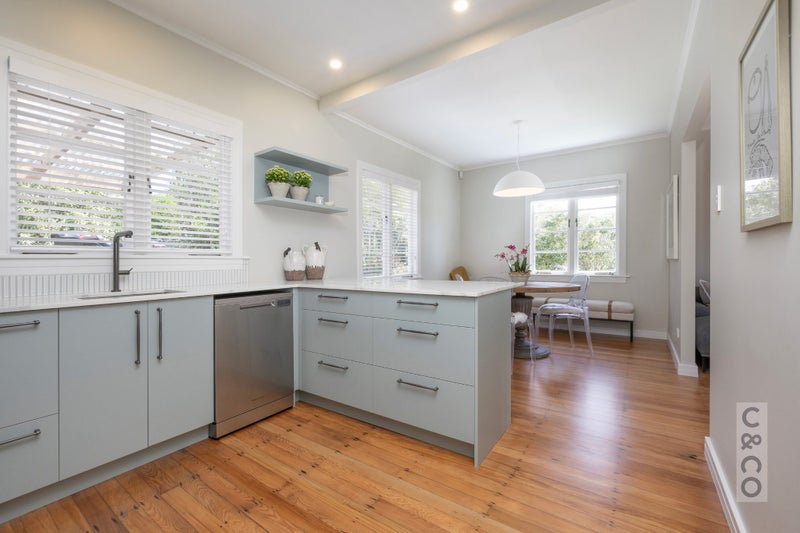 29 Cambridge Road, Riverhead, Riverhead - Carousel 50