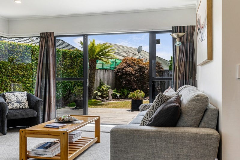 25 Suncrest Drive, West Harbour, Auckland - Carousel 31