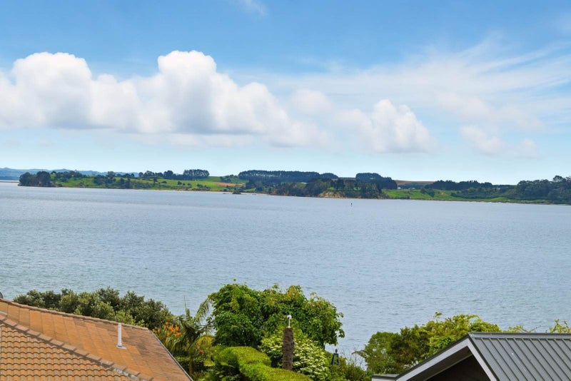 2 Gerald Place, Omokoroa, Omokoroa - Carousel 1