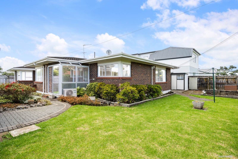 1/28 Rutland Road, Mount Wellington, Auckland - Carousel 1